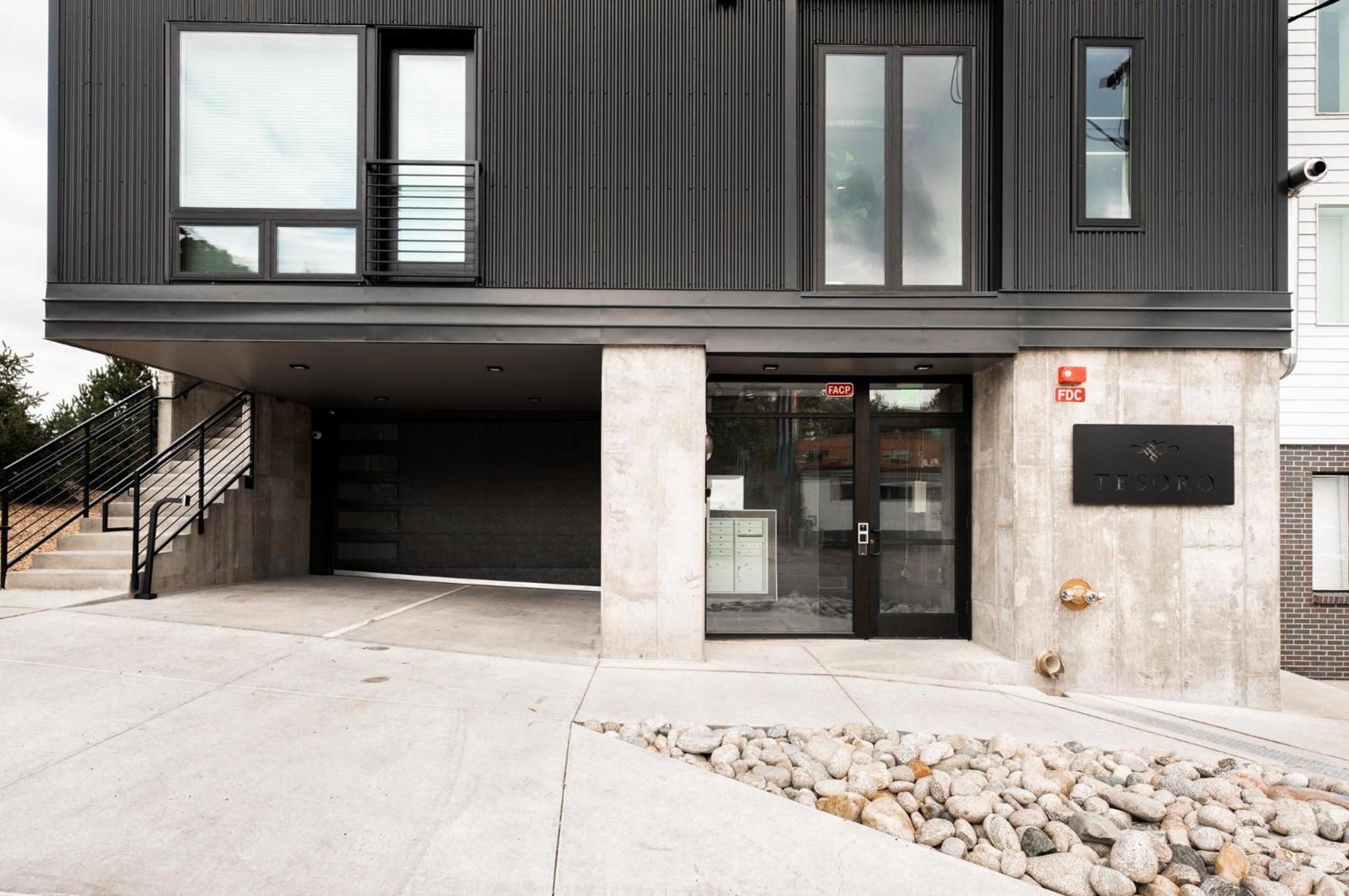 Villa Gameday Oasis - Private Balcony - Jefferson Park - Tesoro DEN Exterior foto