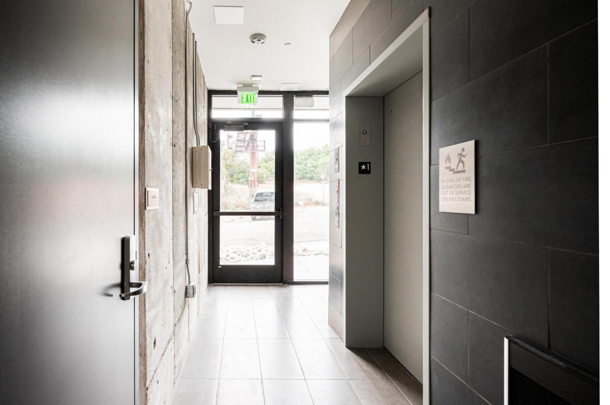 Villa Gameday Oasis - Private Balcony - Jefferson Park - Tesoro DEN Exterior foto